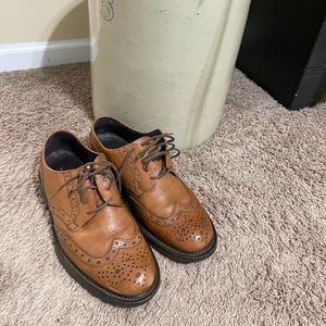 Banana Republic leather dress shoes